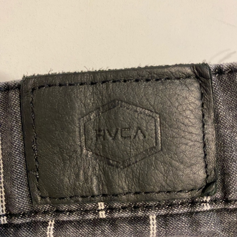 RVCA Rowdy Denim Mini Skirt Stone Washed Black High Rise Raw Hem Size 27 - Picture 5 of 12